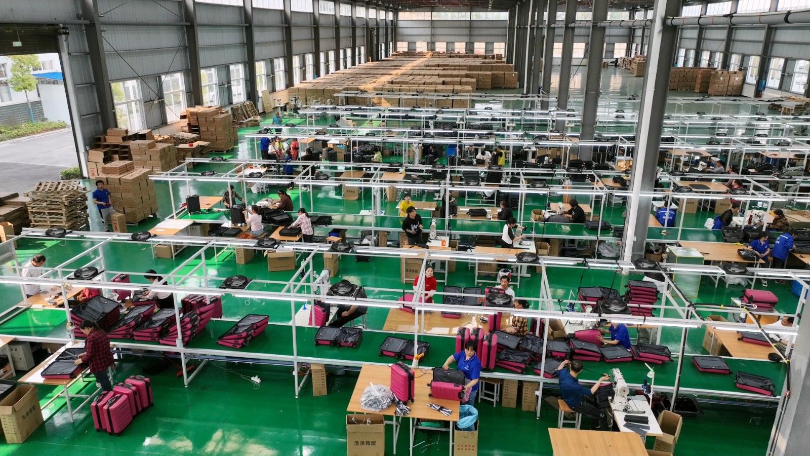 新时代新征程新伟业 | 追加投资10亿!&ldquo;致力将会同打造成全国乃至全球著名的箱包产业基地&rdquo;